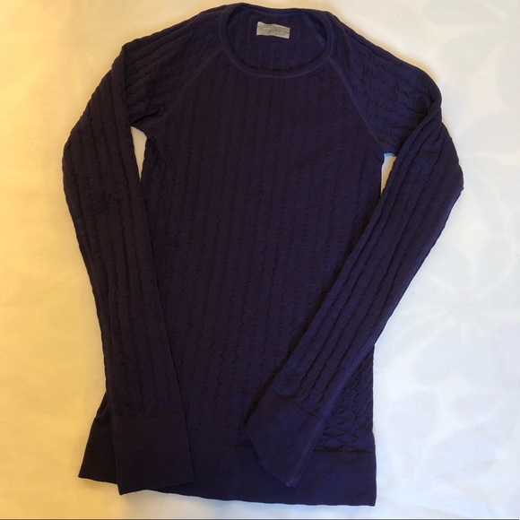 Athleta Epitomize Long sleeve plum top - Picture 3 of 5